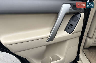 Позашляховик / Кросовер Toyota Land Cruiser Prado 2021 в 