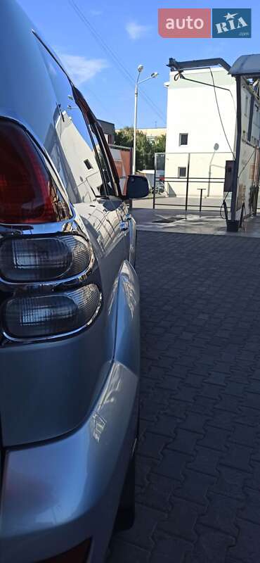 Внедорожник / Кроссовер Toyota Land Cruiser Prado 2005 в Черновцах