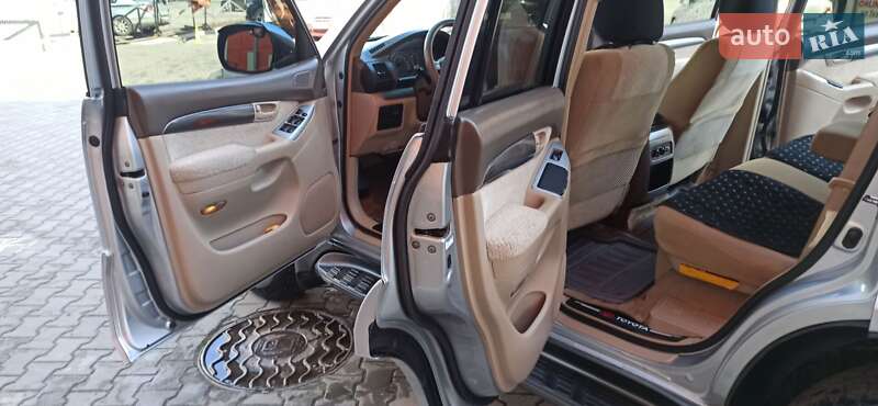 Внедорожник / Кроссовер Toyota Land Cruiser Prado 2005 в Черновцах
