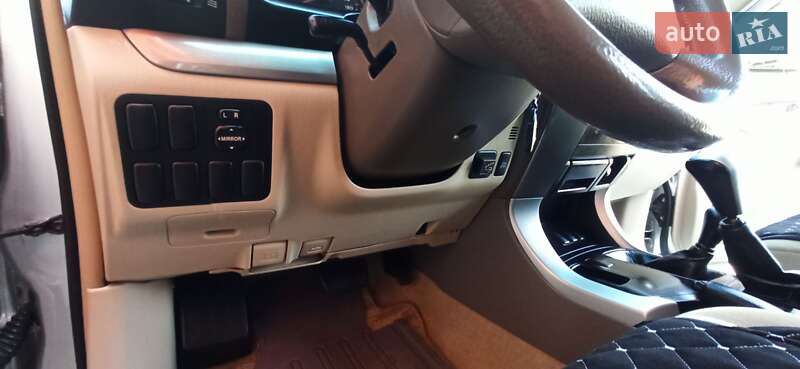 Внедорожник / Кроссовер Toyota Land Cruiser Prado 2005 в Черновцах