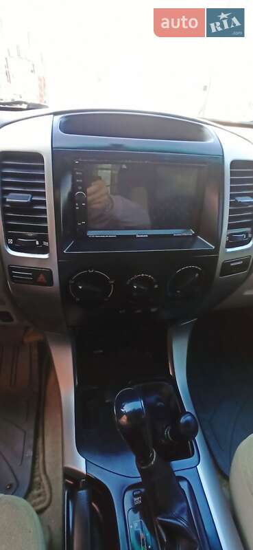 Внедорожник / Кроссовер Toyota Land Cruiser Prado 2005 в Черновцах