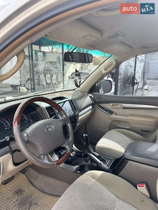 Внедорожник / Кроссовер Toyota Land Cruiser Prado 2006 в Ровно