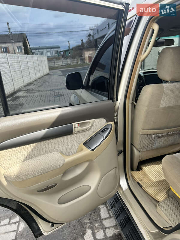 Внедорожник / Кроссовер Toyota Land Cruiser Prado 2006 в Ровно
