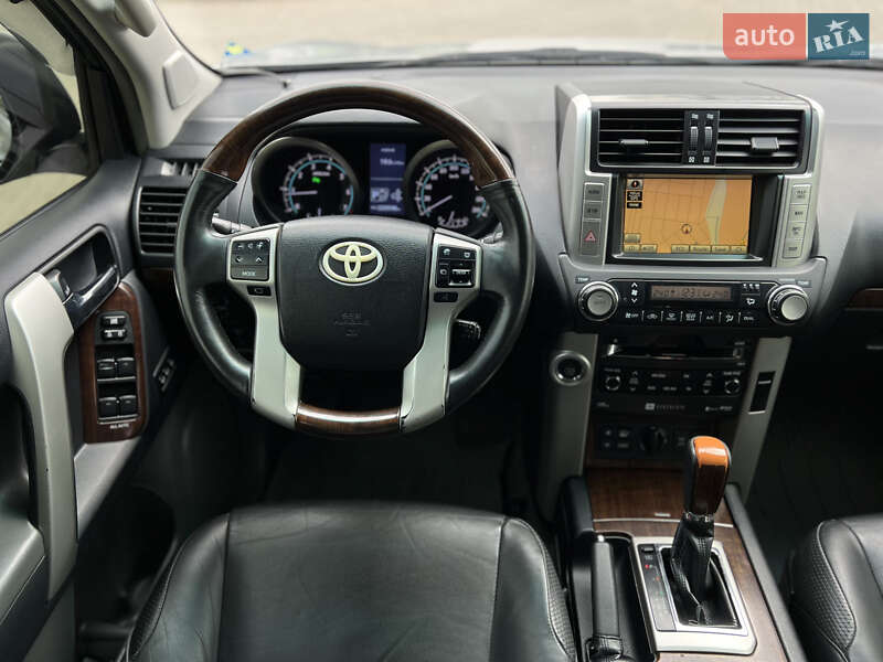 Внедорожник / Кроссовер Toyota Land Cruiser Prado 2010 в Одессе