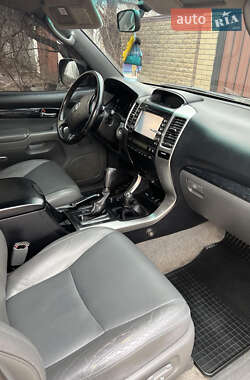 Позашляховик / Кросовер Toyota Land Cruiser Prado 2008 в 