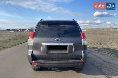 Позашляховик / Кросовер Toyota Land Cruiser Prado 2013 в 