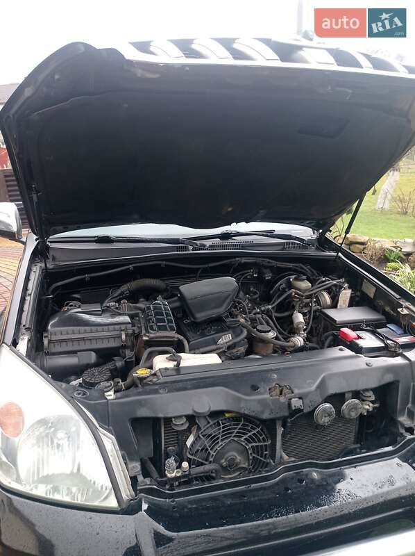 Позашляховик / Кросовер Toyota Land Cruiser Prado 2005 в Стебнику