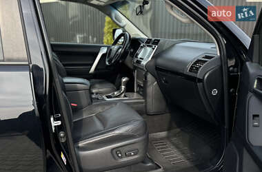 Внедорожник / Кроссовер Toyota Land Cruiser Prado 2019 в 