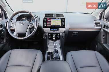 Внедорожник / Кроссовер Toyota Land Cruiser Prado 2023 в 