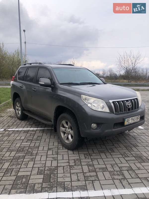 Внедорожник / Кроссовер Toyota Land Cruiser Prado 2012 в Днепре