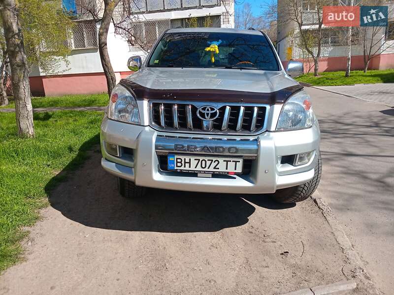 Внедорожник / Кроссовер Toyota Land Cruiser Prado 2005 в 
