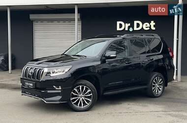 Внедорожник / Кроссовер Toyota Land Cruiser Prado 2021 в 