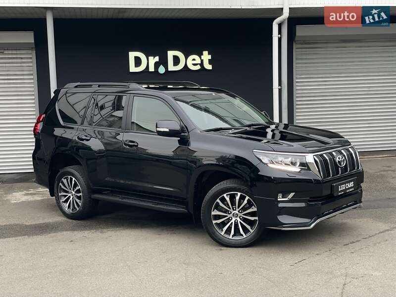 Внедорожник / Кроссовер Toyota Land Cruiser Prado 2021 в 