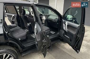 Внедорожник / Кроссовер Toyota Land Cruiser Prado 2021 в 