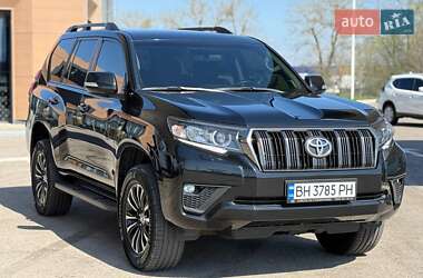 Позашляховик / Кросовер Toyota Land Cruiser Prado 2023 в 