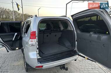 Внедорожник / Кроссовер Toyota Land Cruiser Prado 2010 в 