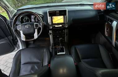 Внедорожник / Кроссовер Toyota Land Cruiser Prado 2010 в 