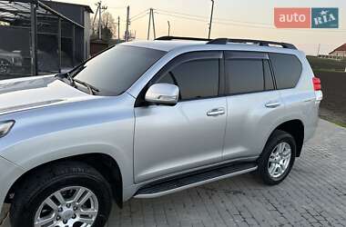 Внедорожник / Кроссовер Toyota Land Cruiser Prado 2010 в 