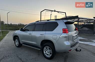 Внедорожник / Кроссовер Toyota Land Cruiser Prado 2010 в 