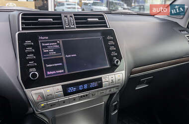 Внедорожник / Кроссовер Toyota Land Cruiser Prado 2022 в 