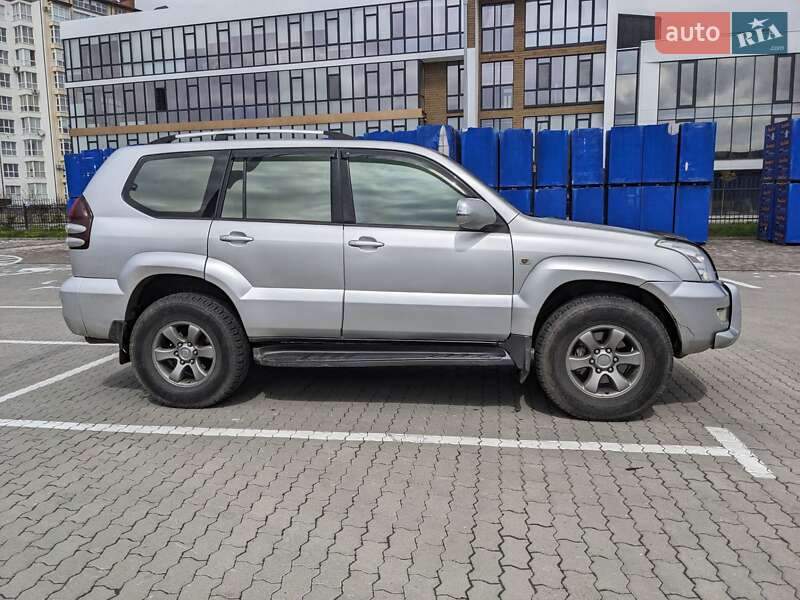 Внедорожник / Кроссовер Toyota Land Cruiser Prado 2004 в Ивано-Франковске