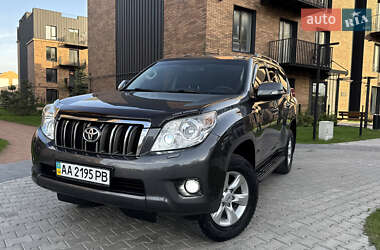 Внедорожник / Кроссовер Toyota Land Cruiser Prado 2014 в 