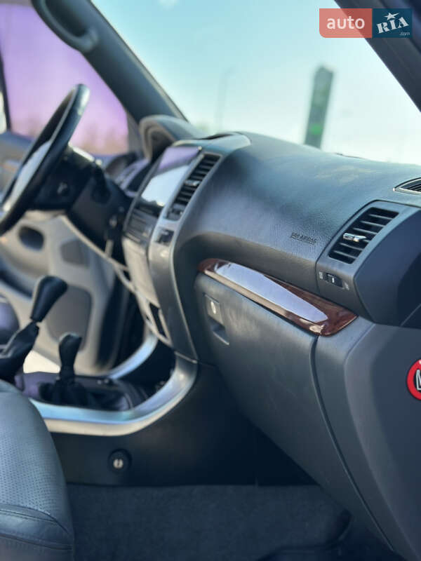 Позашляховик / Кросовер Toyota Land Cruiser Prado 2005 в Голованівську
