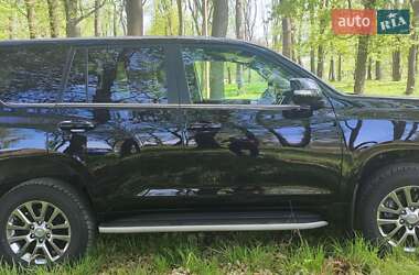 Внедорожник / Кроссовер Toyota Land Cruiser Prado 2019 в 