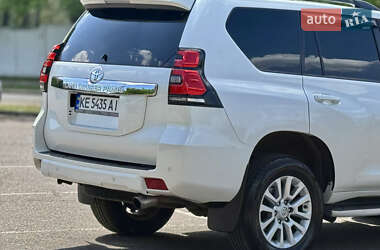 Внедорожник / Кроссовер Toyota Land Cruiser Prado 2014 в 