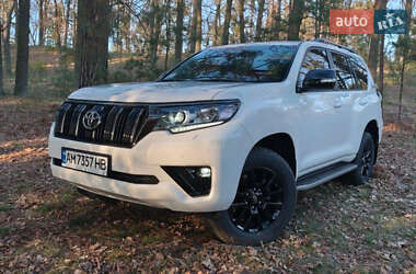 Внедорожник / Кроссовер Toyota Land Cruiser Prado 2021 в 