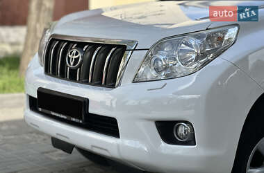 Внедорожник / Кроссовер Toyota Land Cruiser Prado 2013 в 