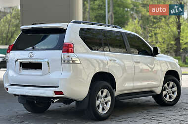 Внедорожник / Кроссовер Toyota Land Cruiser Prado 2013 в 