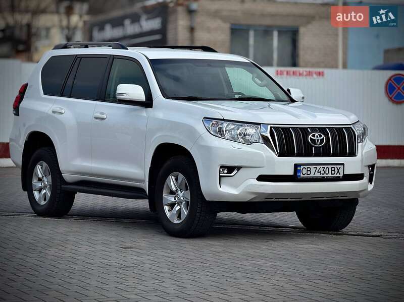 Внедорожник / Кроссовер Toyota Land Cruiser Prado 2019 в 