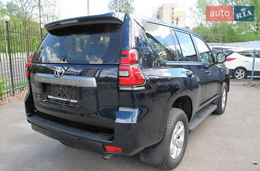 Внедорожник / Кроссовер Toyota Land Cruiser Prado 2018 в 