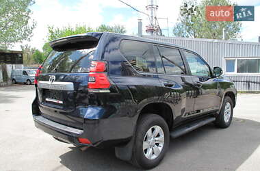 Внедорожник / Кроссовер Toyota Land Cruiser Prado 2018 в 