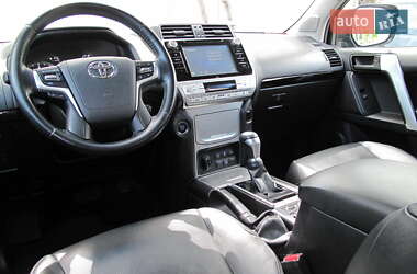 Внедорожник / Кроссовер Toyota Land Cruiser Prado 2018 в 