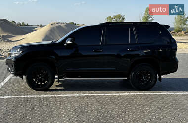 Внедорожник / Кроссовер Toyota Land Cruiser Prado 2021 в 