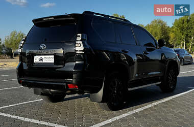 Внедорожник / Кроссовер Toyota Land Cruiser Prado 2021 в 