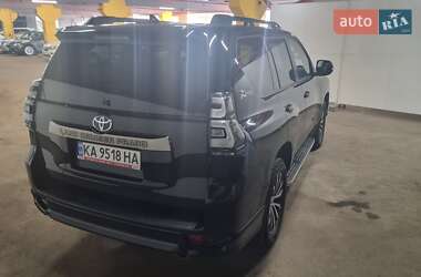 Позашляховик / Кросовер Toyota Land Cruiser Prado 2021 в 