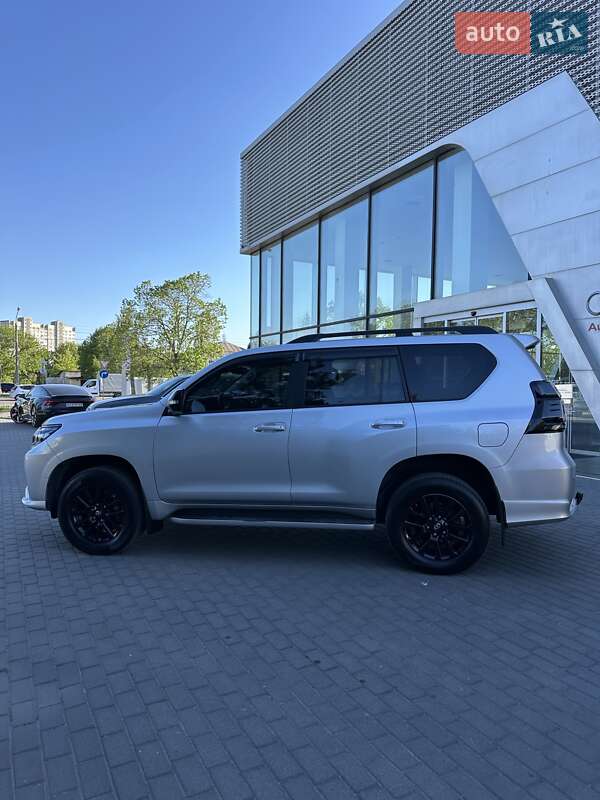 Внедорожник / Кроссовер Toyota Land Cruiser Prado 2020 в Киеве