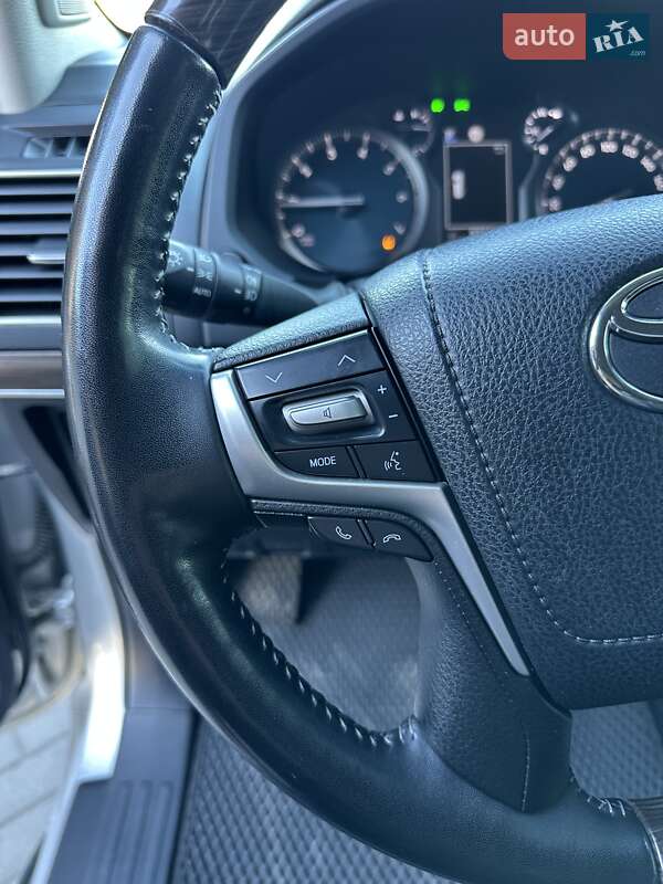 Внедорожник / Кроссовер Toyota Land Cruiser Prado 2020 в Киеве