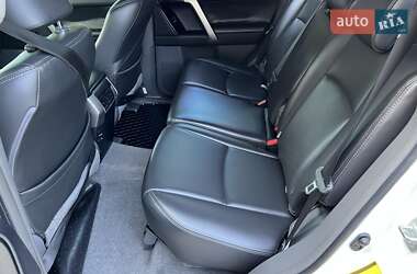 Позашляховик / Кросовер Toyota Land Cruiser Prado 2011 в 