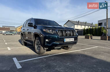 Позашляховик / Кросовер Toyota Land Cruiser Prado 2021 в 