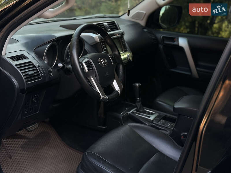 Внедорожник / Кроссовер Toyota Land Cruiser Prado 2014 в Смеле