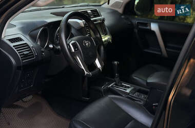 Внедорожник / Кроссовер Toyota Land Cruiser Prado 2014 в 