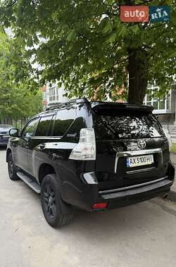 Позашляховик / Кросовер Toyota Land Cruiser Prado 2010 в 