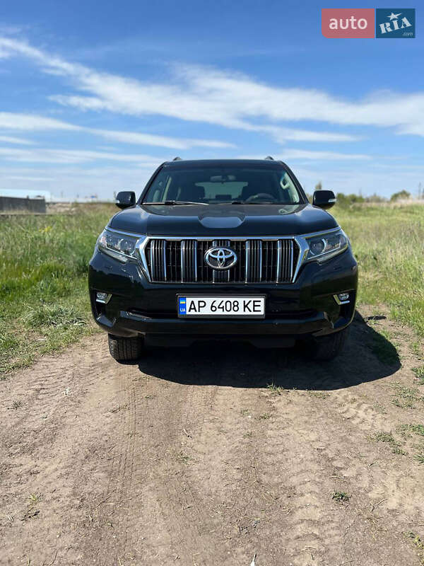 Внедорожник / Кроссовер Toyota Land Cruiser Prado 2019 в 