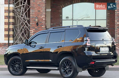 Позашляховик / Кросовер Toyota Land Cruiser Prado 2020 в 