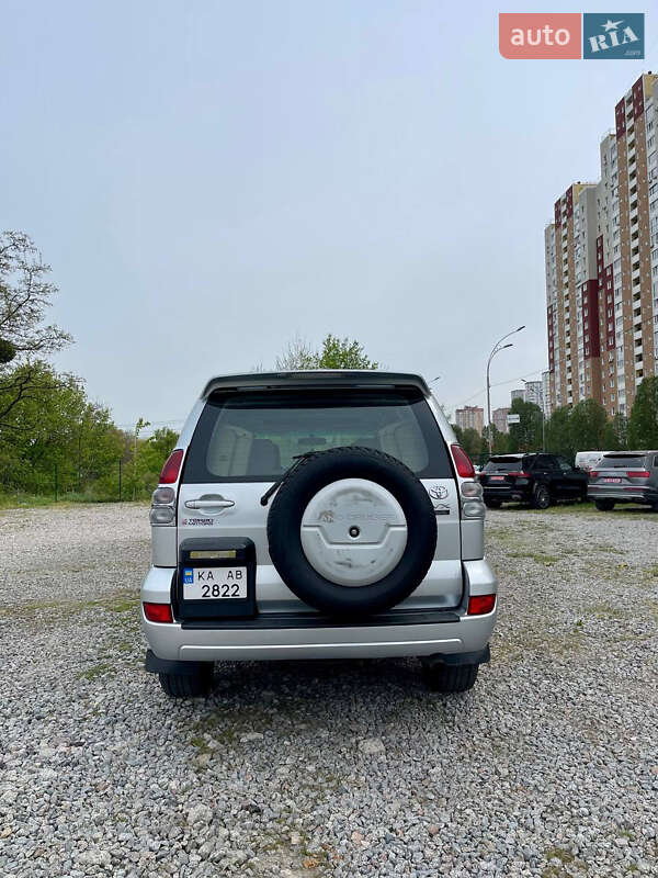 Позашляховик / Кросовер Toyota Land Cruiser Prado 2006 в Києві