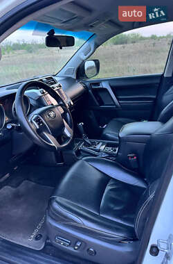 Внедорожник / Кроссовер Toyota Land Cruiser Prado 2013 в 